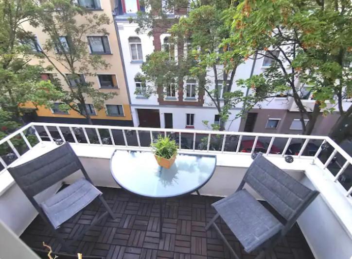 "Greensun-Homes" Messe, Flughafen Und Zentrums Nah, Ruhig, Modern, Schnelles Wlan, Balkon Und Kueche, Freies Parken, 4 Schlafplaetze Moeglich Cologne Exterior photo